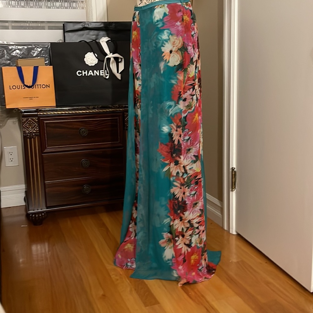 Guess by Marciano floral panels maxi skirt - Picture 2 of 12